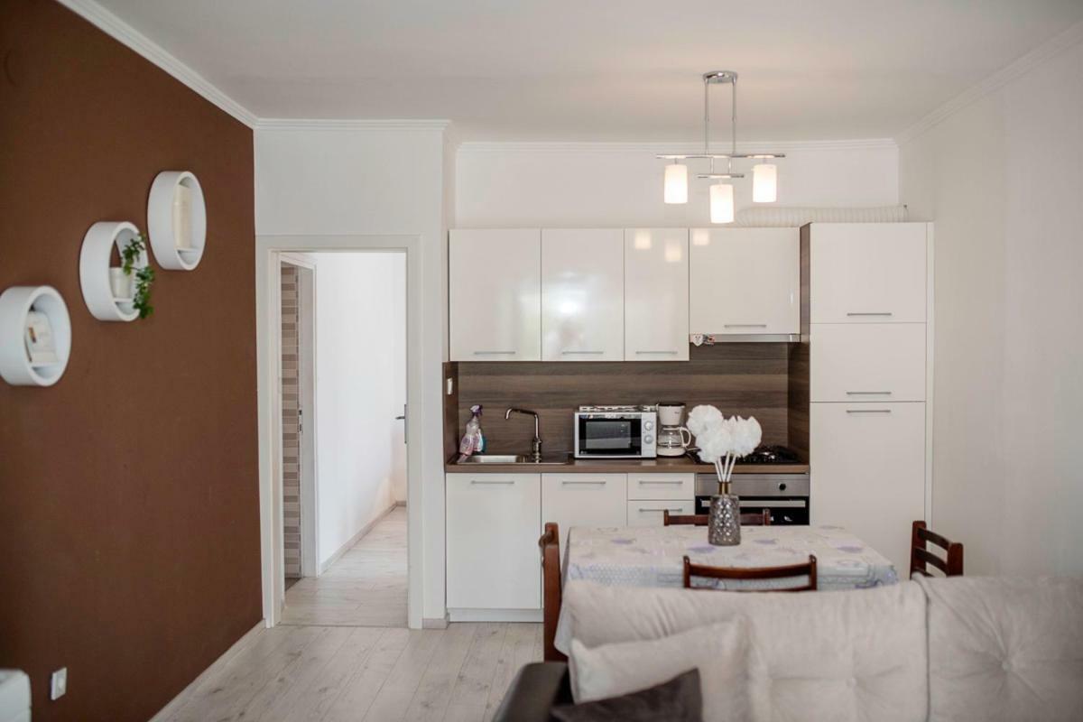 Apartman Jasmina Banjol Eksteriør billede