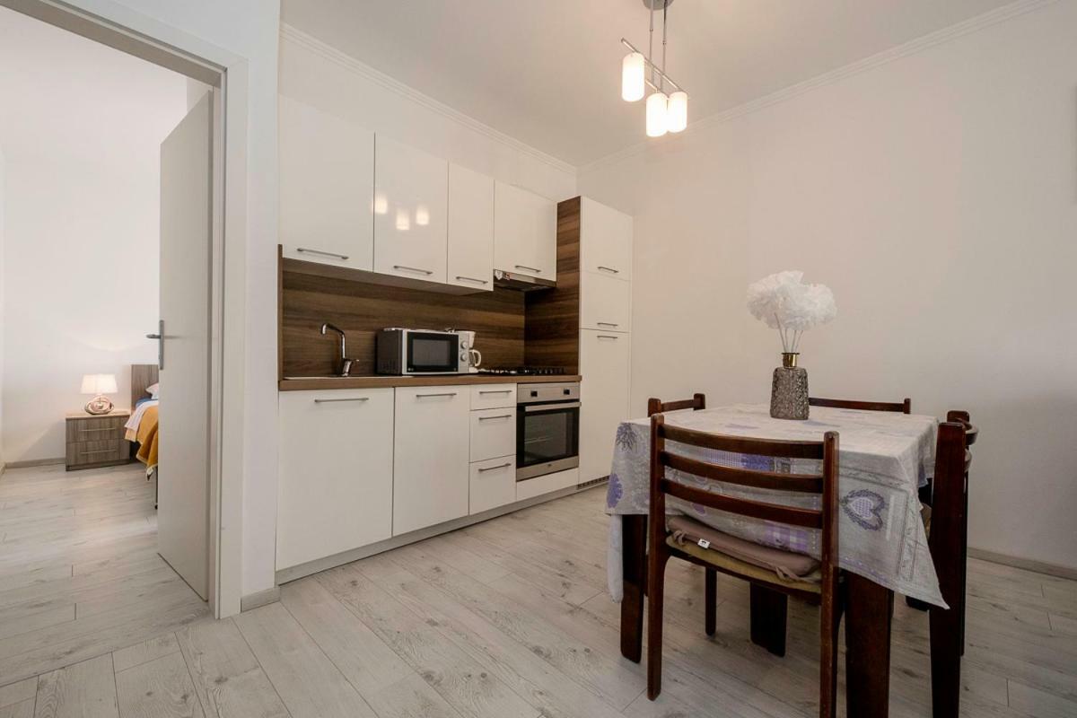 Apartman Jasmina Banjol Eksteriør billede